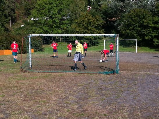 Jo Sannem legger ballen på krittmerket.